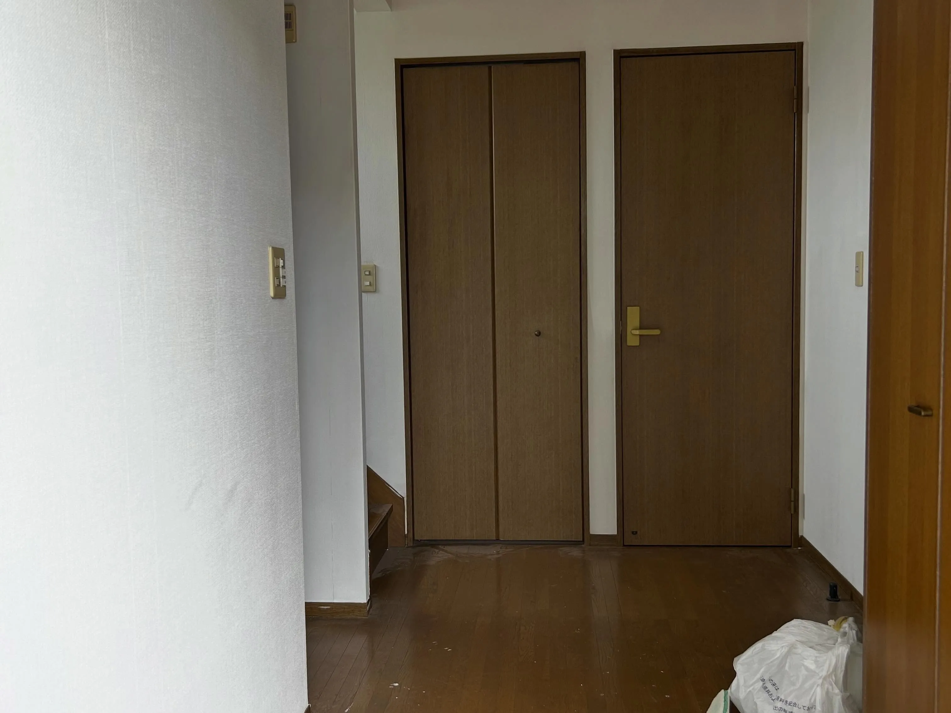 今回は　3階建ての戸建を施工して来ました。